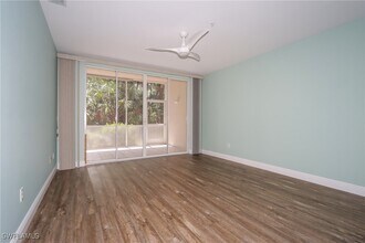 14801 Park Lake Dr in Ft. Myers, FL - Building Photo - Building Photo