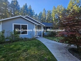 14280 Harpoon Pl SE in Olalla, WA - Building Photo