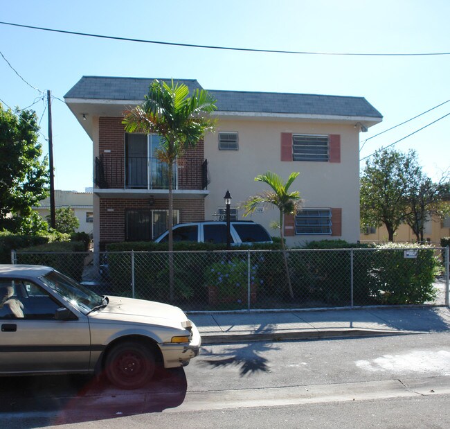 519 SW 11th Ave in Miami, FL - Building Photo - Building Photo