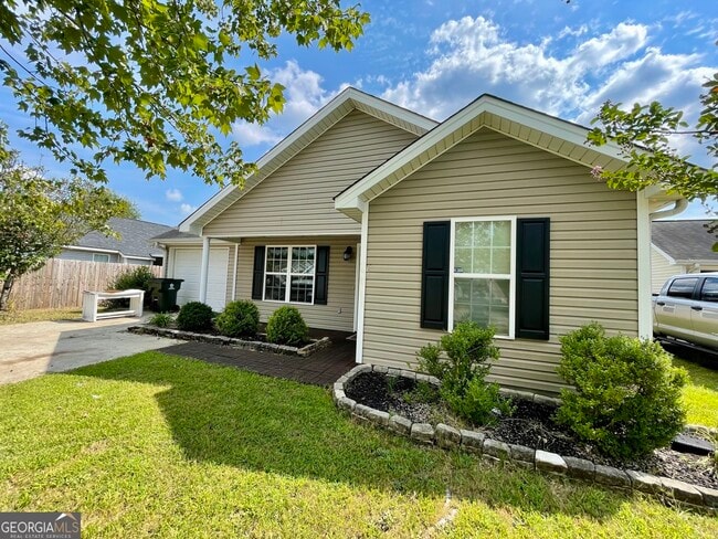 207 Grand Ave in Bonaire, GA - Building Photo - Building Photo