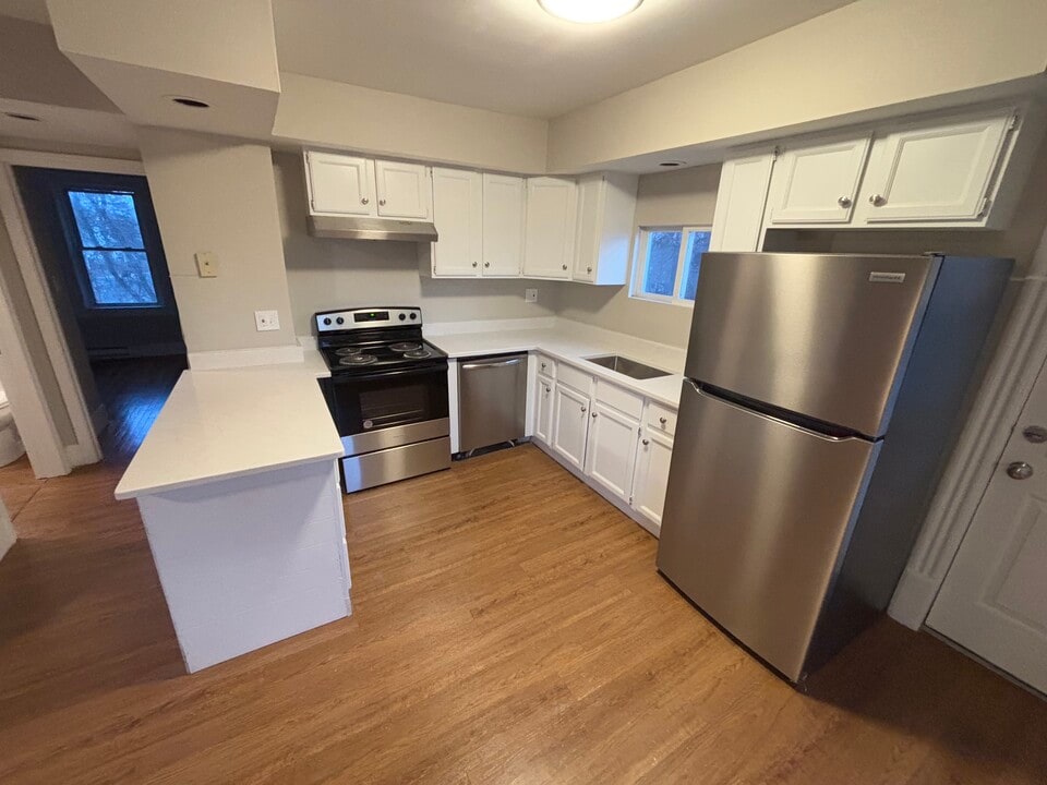 55 Columba St, Unit 2 in Chicopee, MA - Building Photo