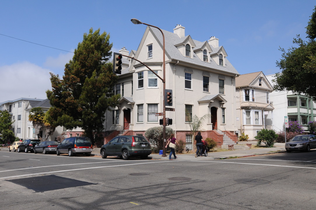 2148-2420 Fulton/2129-213 in Berkeley, CA - Building Photo