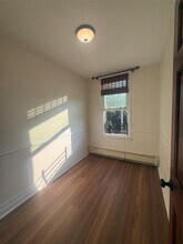 71-05 69th Pl in Queens, NY - Building Photo - Building Photo