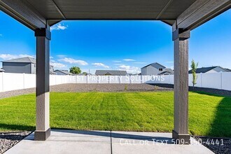 913 N Washington St in Moses Lake, WA - Building Photo - Building Photo