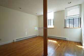 1298 Commonwealth Ave, Unit E in Boston, MA - Building Photo - Building Photo