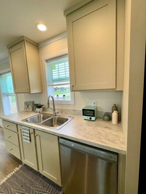 1601 Hiddenview Dr in Lakeview, MI - Building Photo - Building Photo