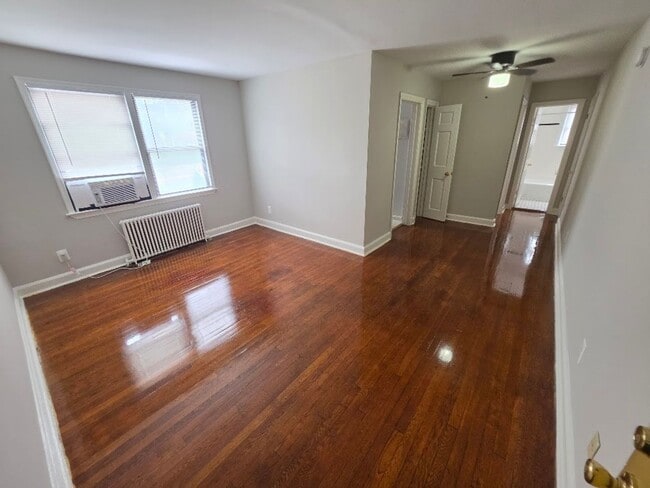 property at 1220 N Quinn St