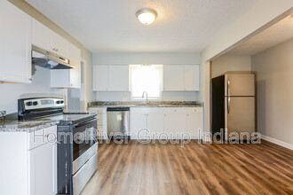 205 Monroe St in Indianapolis, IN - Building Photo - Building Photo