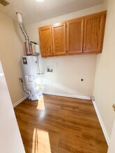 412 E Pershing Ave in Muscle Shoals, AL - Foto de edificio - Building Photo