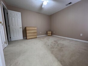 5205 University Commons Dr in Morgantown, WV - Building Photo - Building Photo