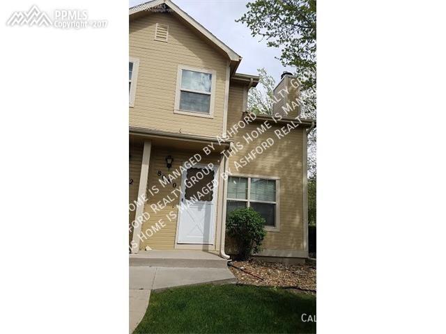 8080 Lexington Park Dr in Colorado Springs, CO - Building Photo