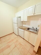 375 Highland Ave, Unit 1 in Somerville, MA - Foto de edificio - Building Photo