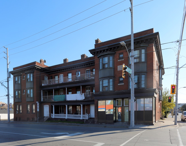 62-72 Barton St E in Hamilton, ON - Building Photo - Primary Photo