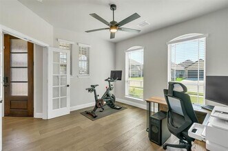 1008 Moss Grv Trl in Justin, TX - Building Photo - Building Photo