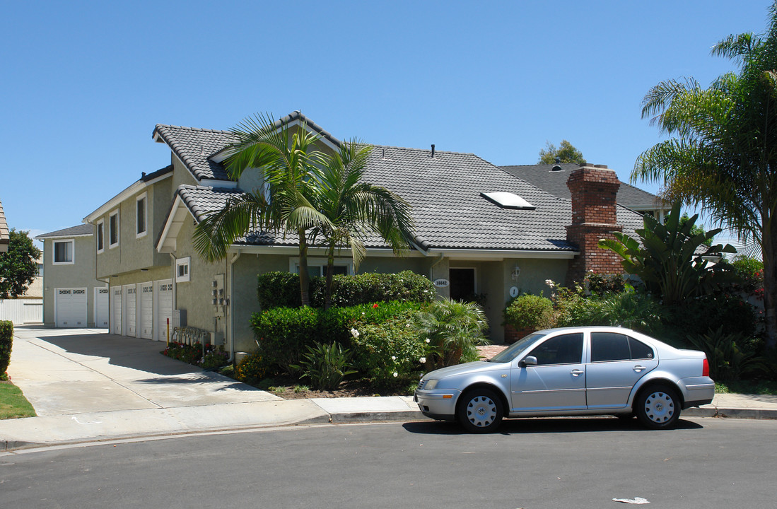 16642 Island Cir in Huntington Beach, CA - Building Photo