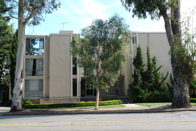 Chantilly Arms Apartment in Burlingame, CA - Building Photo - Building Photo