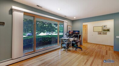 2226 Shannondale Dr in Libertyville, IL - Building Photo - Building Photo