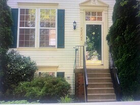 5502 Westcott Cir in Frederick, MD - Building Photo