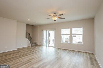 1347 Sunny Lk Dr in Lawrenceville, GA - Building Photo - Building Photo
