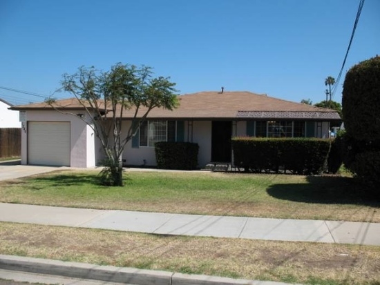 1240-1270 Holly Ave in Imperial Beach, CA - Building Photo