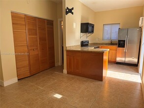 1520 NE 125th St in North Miami, FL - Building Photo - Building Photo