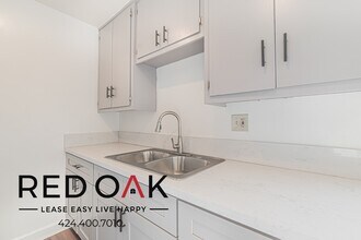 16220 Bellflower Blvd in Bellflower, CA - Building Photo - Building Photo