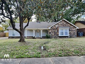 6919 Glenwick Dr in Memphis, TN - Building Photo