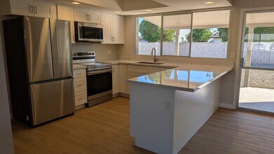 1941 E Manhatton Dr in Tempe, AZ - Building Photo - Building Photo