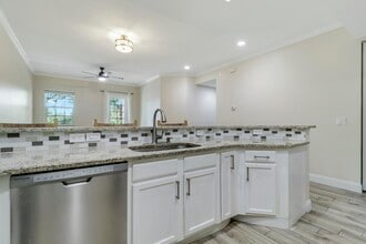 10360 SW Stephanie Way in Port St. Lucie, FL - Building Photo - Building Photo