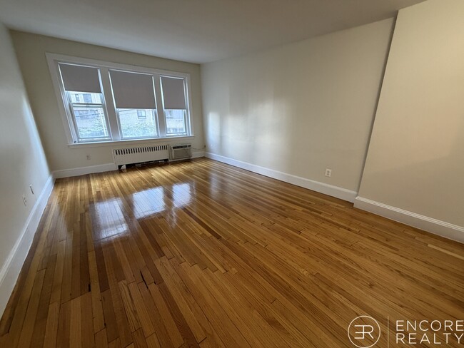 property at 33 Lancaster Terrace