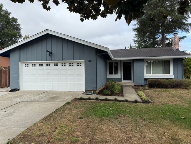 7425 Wren Ave in Gilroy, CA - Building Photo - Building Photo