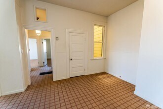 564 Lombard St in San Francisco, CA - Building Photo - Building Photo