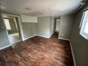 8433 Park Ave in Kansas City, MO - Building Photo - Building Photo