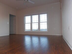 210 3rd Street West, Unit 8202 in Bradenton, FL - Foto de edificio - Building Photo