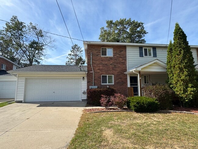 property at 9614 Missouri St
