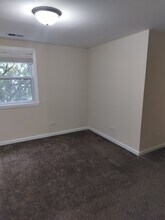 239 S Locust St, Unit 239 1/2 in Manteno, IL - Building Photo - Building Photo