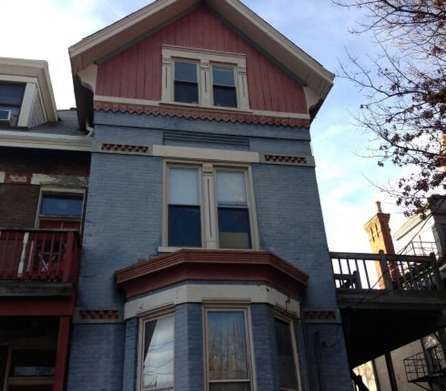 property at 2643 Bellevue Ave