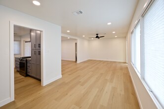 1903 Stevely Ave in Long Beach, CA - Building Photo - Building Photo