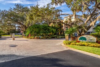 Grande Oaks Preserve in Sarasota, FL - Foto de edificio - Building Photo