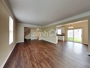 7233 Hillmont Dr in New Albany, OH - Building Photo - Building Photo