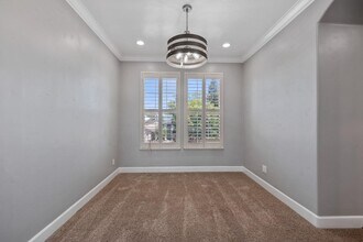 9851 Deep Water Ln in Stockton, CA - Building Photo - Building Photo
