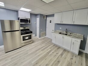 6222 W Addison St in Chicago, IL - Building Photo - Building Photo