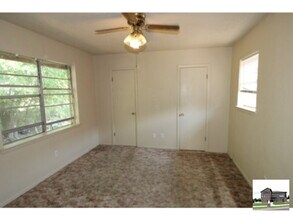 806 Hackberry St in Copperas Cove, TX - Building Photo - Building Photo