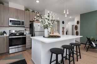 One30 at Stonegate in Cincinnati, OH - Building Photo