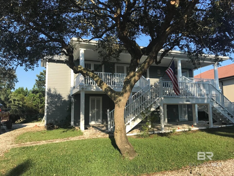 3376 Washington Ave in Orange Beach, AL - Building Photo