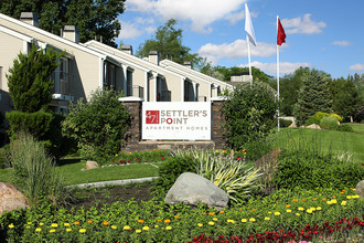 47Seventy Settlers Point in Salt Lake City, UT - Foto de edificio - Building Photo