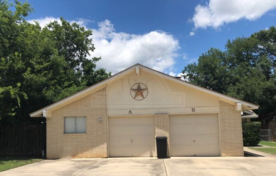 205 W Mockingbird Ln in Harker Heights, TX - Building Photo