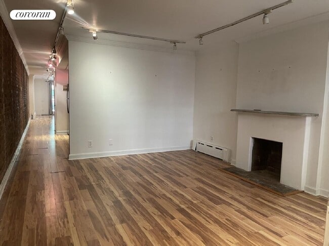 208 E 78th St in New York, NY - Building Photo - Building Photo