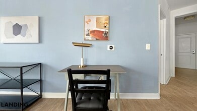 909 Mansion Dr, Unit 712-402 in Frederick, MD - Building Photo - Building Photo