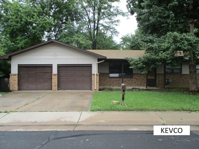 property at 2505 Orchard Pl